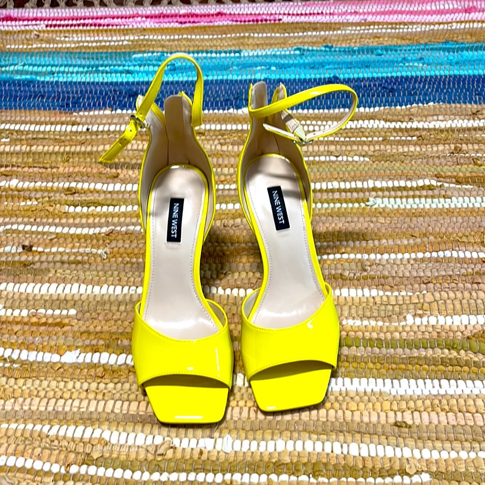 Nine west sandals. Size 7. Never worn outside, just tried on.